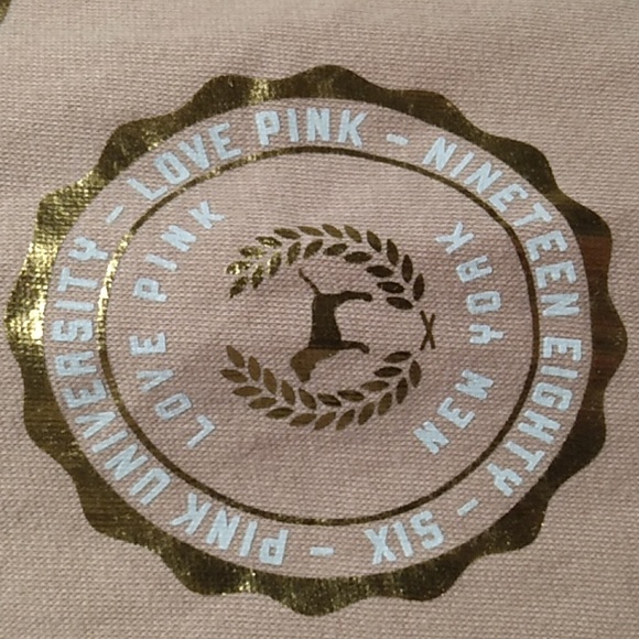 NWOT PINK Victoria's Secret Hoodie😍 Sz.S Oversized to A M/L (X-50 CRATE) - Picture 3 of 8